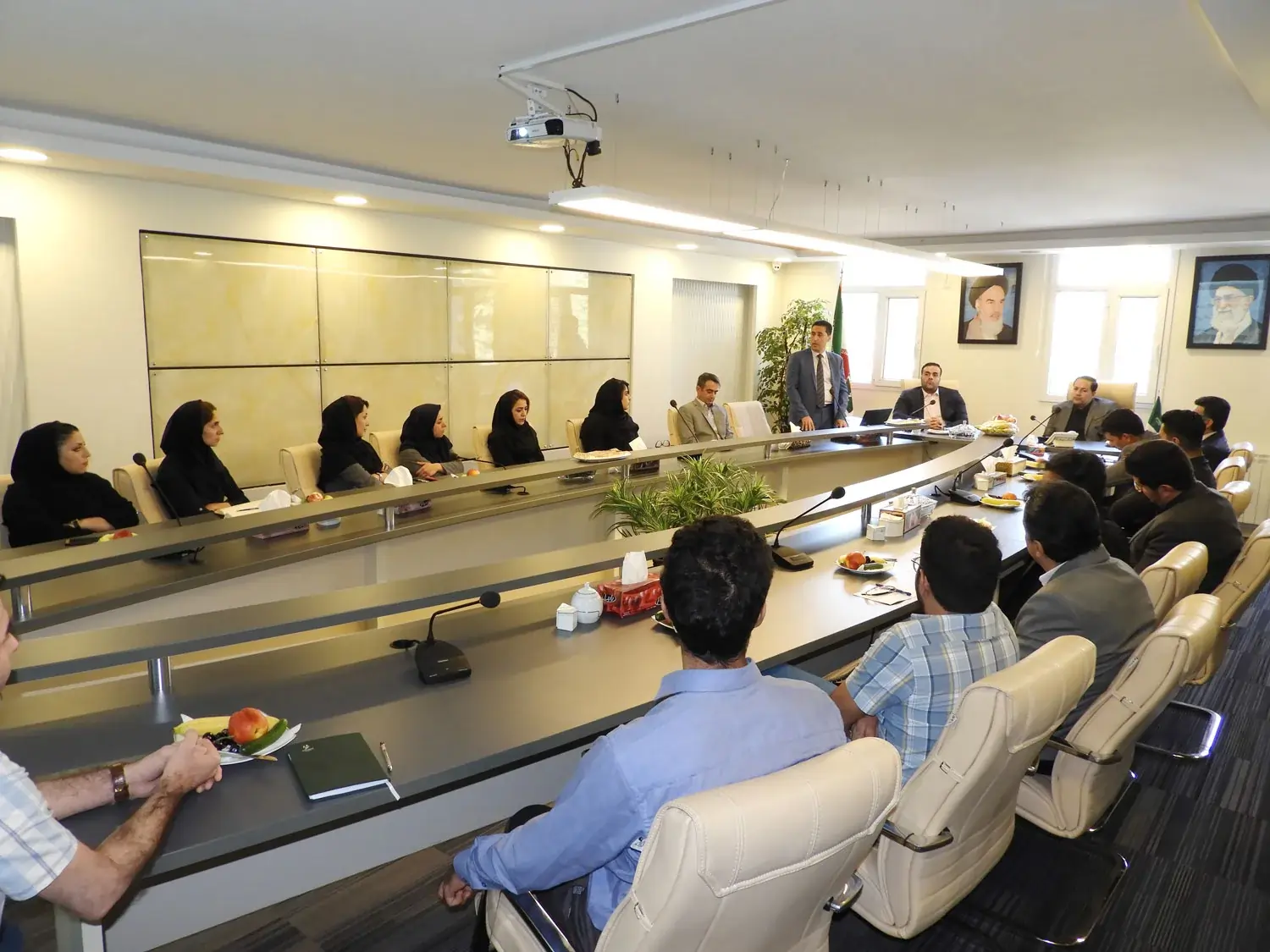 پیشرو در اجرا و توسعه پروژه ها