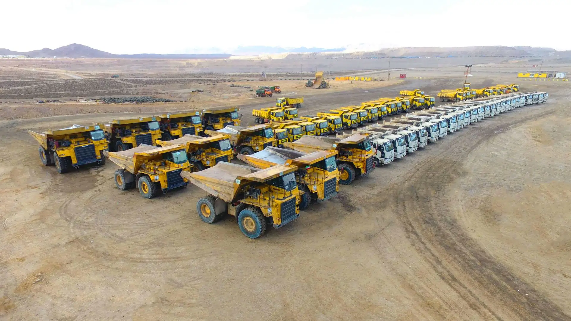 پیشگام و مبتکر در صنعت و  معدن